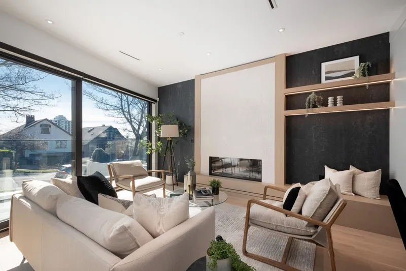 3679 PANDORA STREET - photo 2 of 25