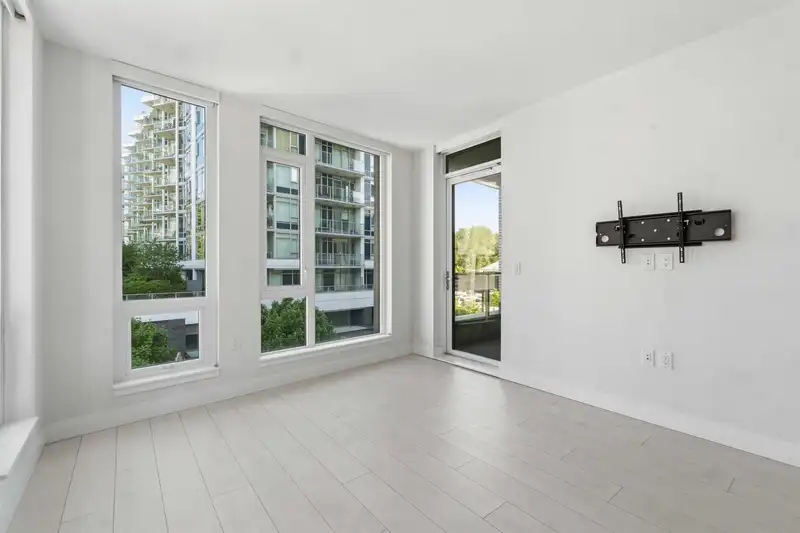404 3538 SAWMILL CRESCENT - photo 4 of 30