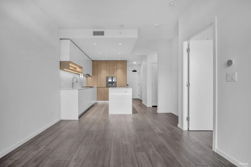 1108 6500 MINORU BOULEVARD - photo 2 of 16