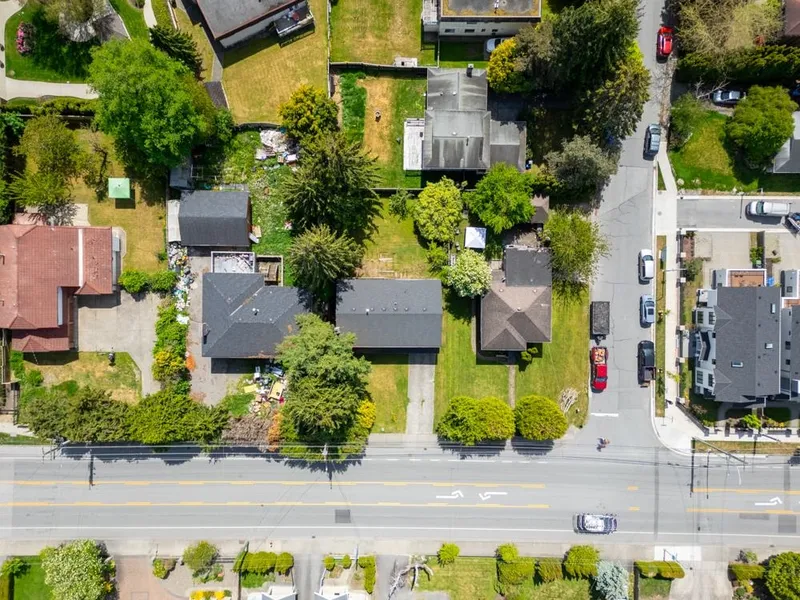 9520 WILLIAMS ROAD - photo 4 of 25