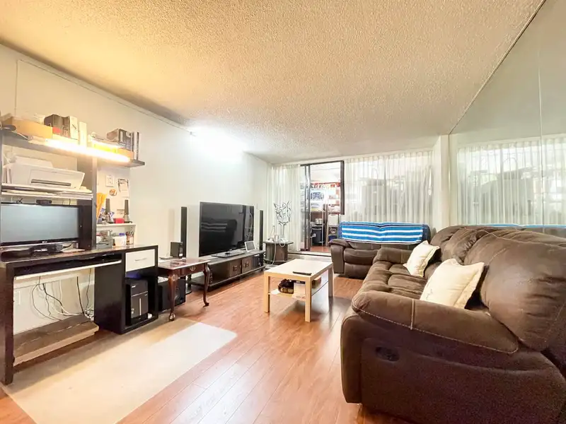 105 620 SEVENTH AVENUE - photo 4 of 23