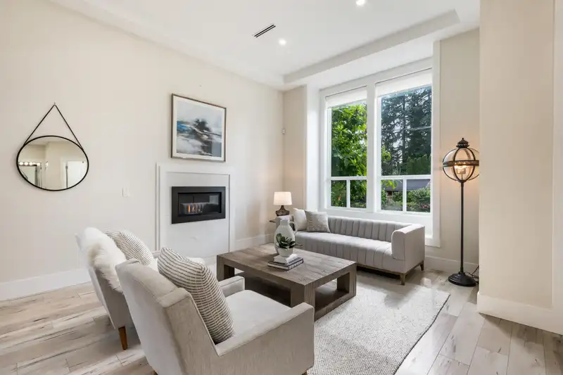 3282 WELLINGTON STREET - photo 4 of 40