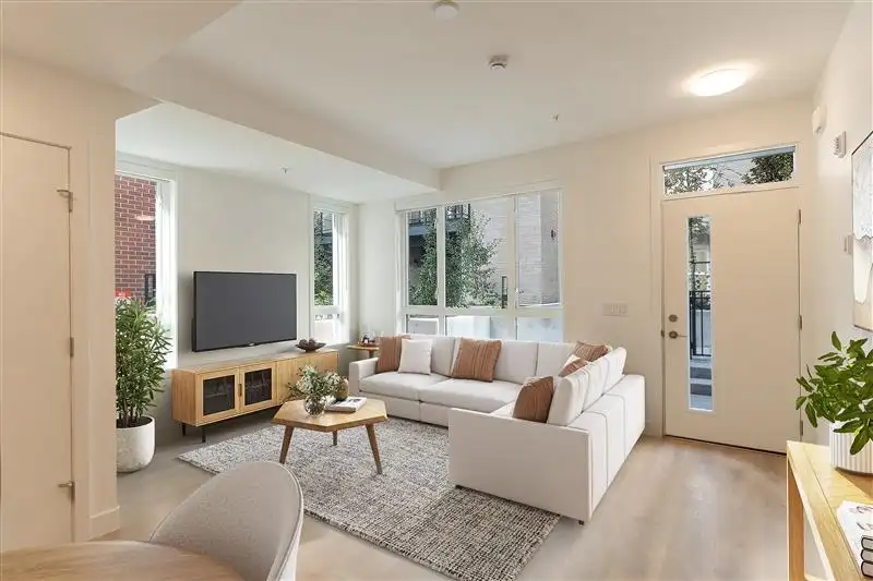 123 2050 GLENAIRE DRIVE - photo 4 of 15
