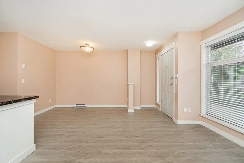 203 19705 56 AVENUE - photo 4 of 13