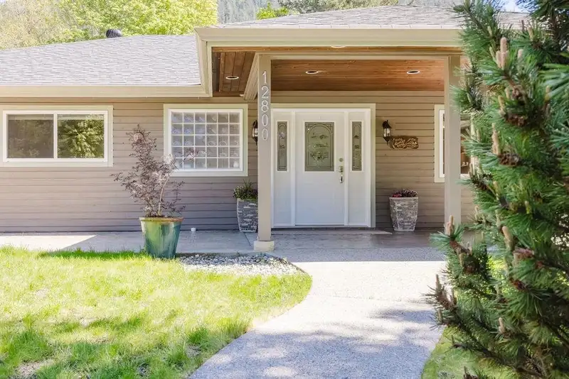 12800 MAINSAIL ROAD - photo 3 of 40