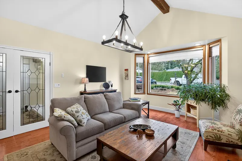 21687 48A AVENUE - photo 4 of 25