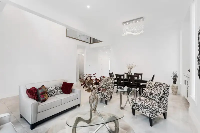 977 164 STREET - photo 4 of 40