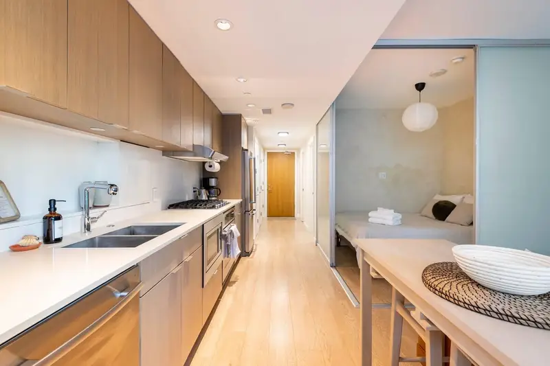 303 111 E 1ST AVENUE - photo 3 of 20