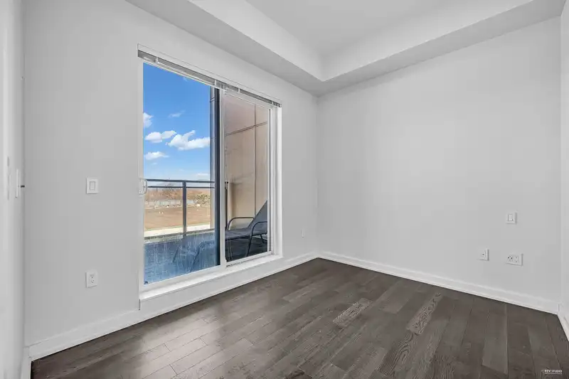 606 5311 CEDARBRIDGE WAY - photo 3 of 8