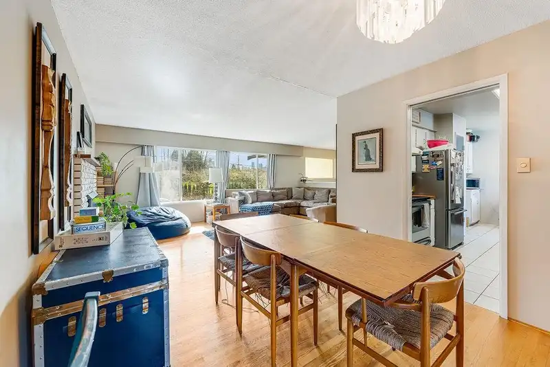 5085 WOODSWORTH STREET - photo 4 of 40