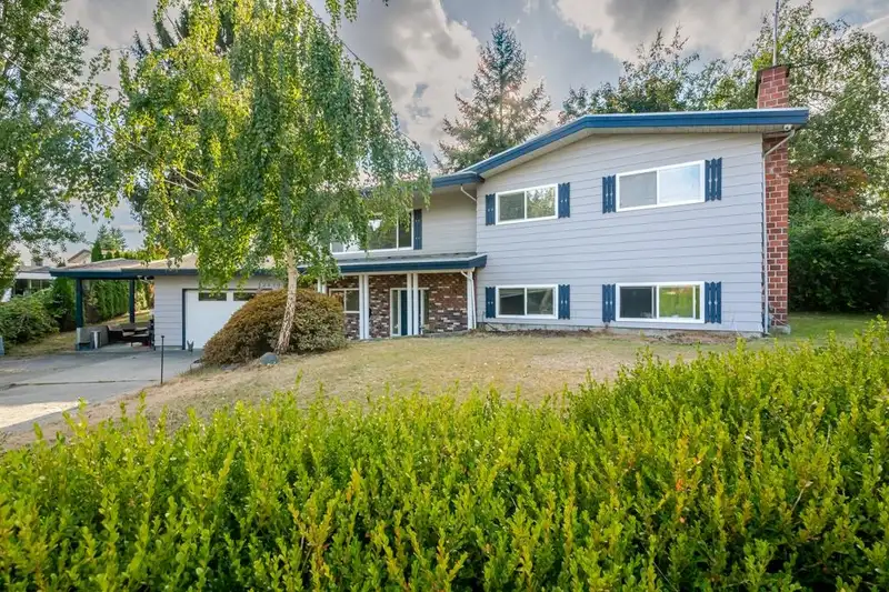 32670 AVALON CRESCENT - photo 1 of 38