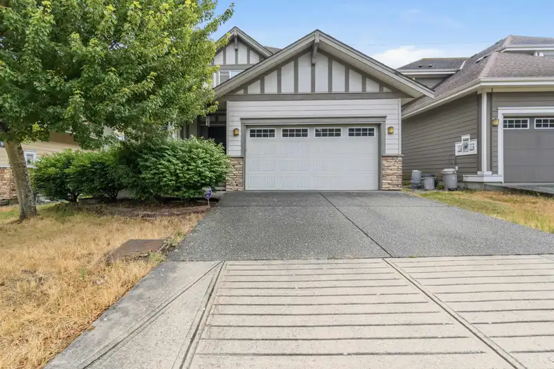 8256 TRONDHEIM DRIVE - photo 1 of 38