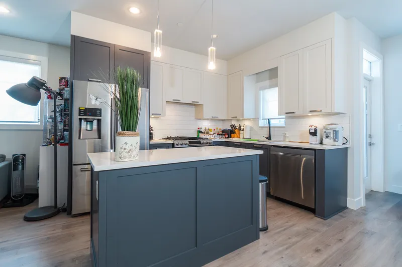 46 188 WOOD STREET - photo 3 of 25