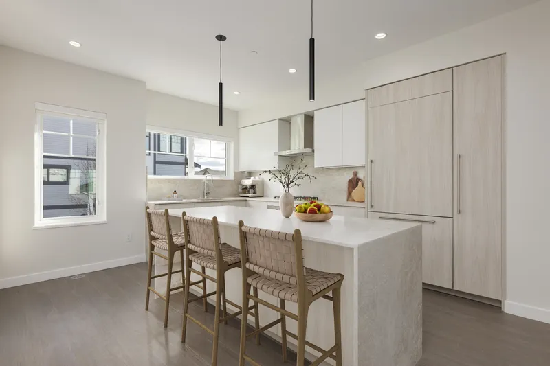 100 19451 SUTTON AVENUE - photo 1 of 18