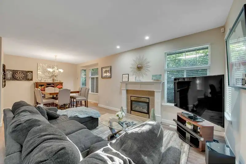 23 5811 122ND STREET - photo 1 of 35