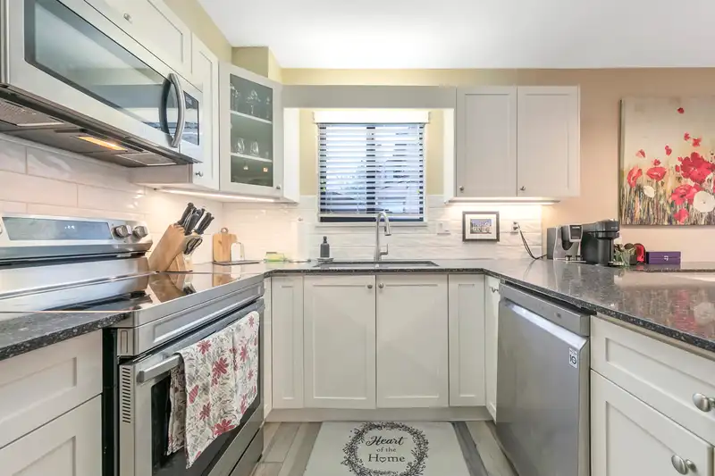 4721 VILLAGE DRIVE - photo 4 of 23
