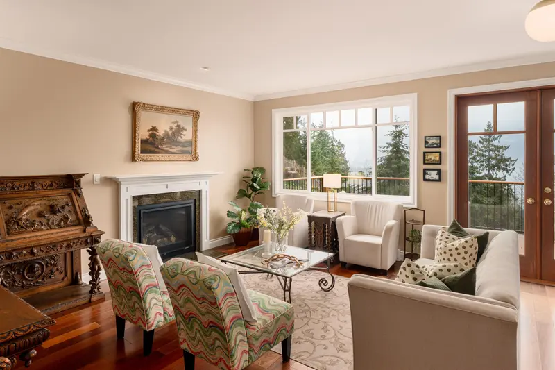 947 VILLAGE DRIVE - photo 3 of 25