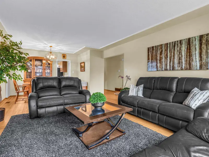 3031 E 16TH AVENUE - photo 4 of 25