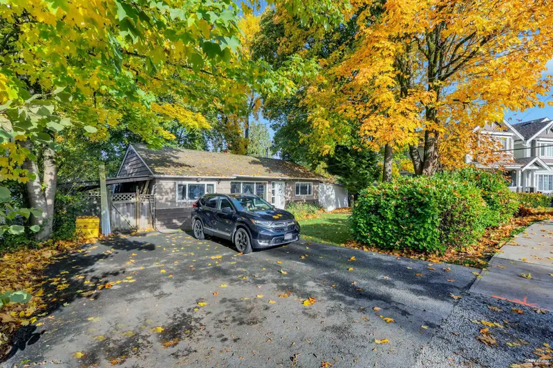 735 LEA AVENUE - photo 3 of 25