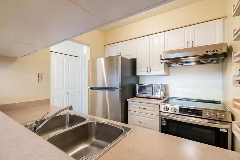 804 4353 HALIFAX STREET - photo 4 of 22