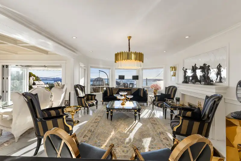 2198 ROSEBERY AVENUE - photo 3 of 40