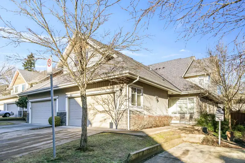 17 8717 159 STREET - photo 3 of 27