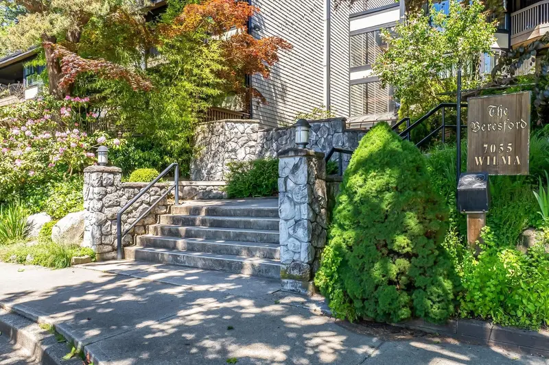 210 7055 WILMA STREET - photo 4 of 25