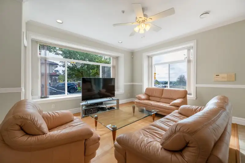 7459 WINDSOR STREET - photo 3 of 28