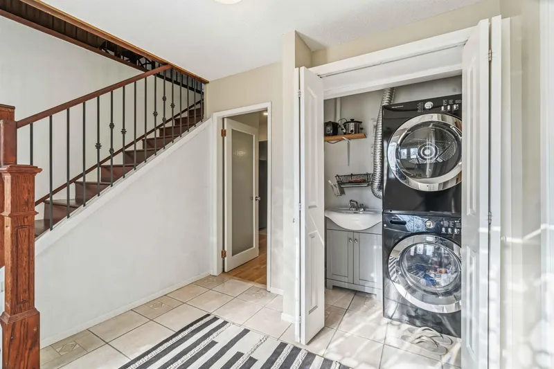 552 W 29TH STREET - photo 2 of 25