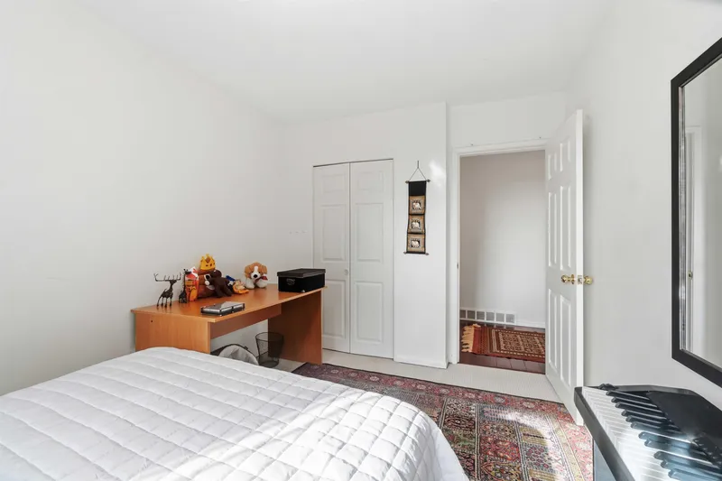 552 W 29TH STREET - photo 4 of 25