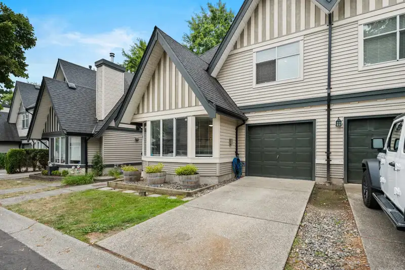 87 18883 65 AVENUE - photo 3 of 40