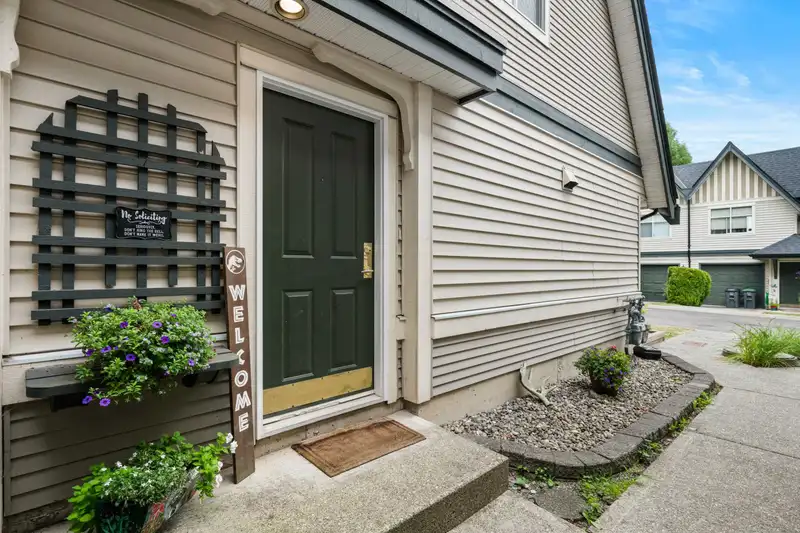 87 18883 65 AVENUE - photo 4 of 40