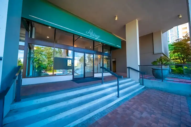 1803 6055 NELSON AVENUE - photo 2 of 29