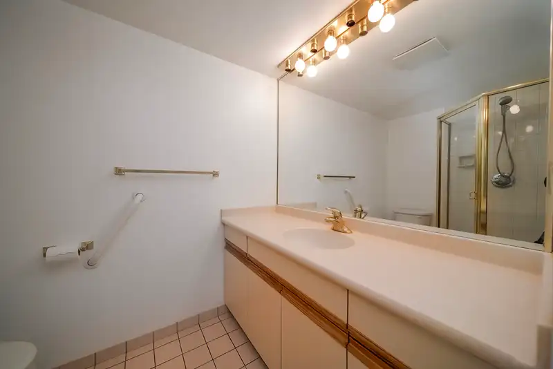 1803 6055 NELSON AVENUE - photo 4 of 29