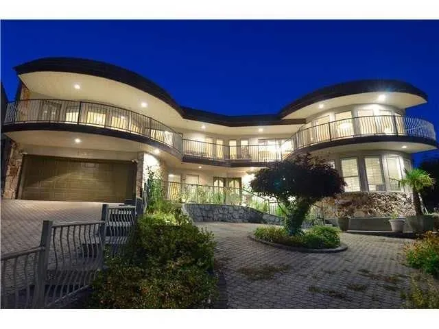 1359 WHITBY ROAD - photo 2 of 21