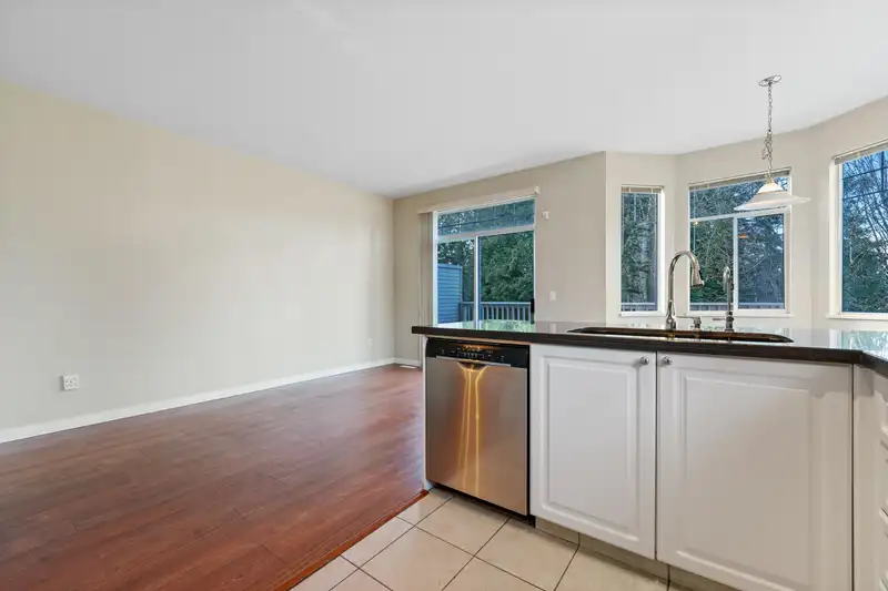 35 7501 CUMBERLAND STREET - photo 4 of 27