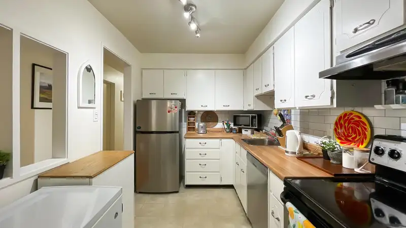 207 327 NINTH STREET - photo 1 of 21