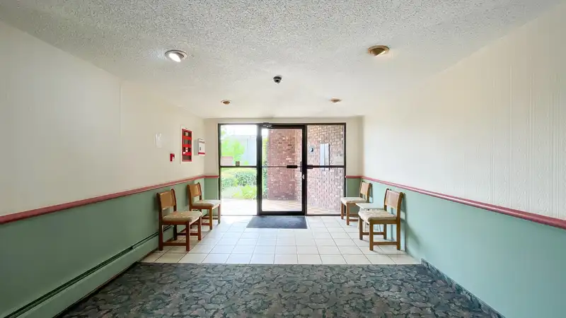 207 327 NINTH STREET - photo 4 of 21