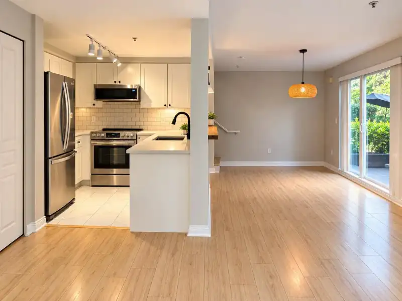 9 288 ST. DAVIDS AVENUE - photo 3 of 12