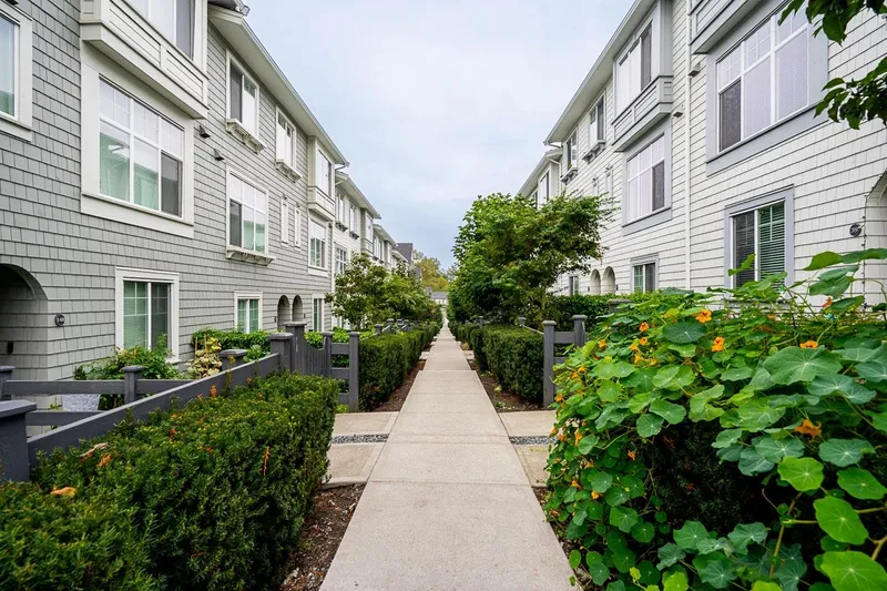 140 8168 136A STREET - photo 1 of 25