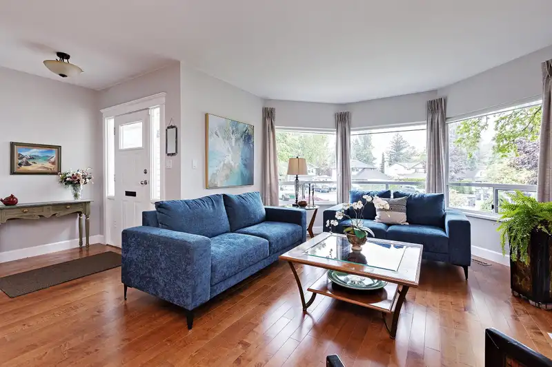 18289 58A AVENUE - photo 2 of 40