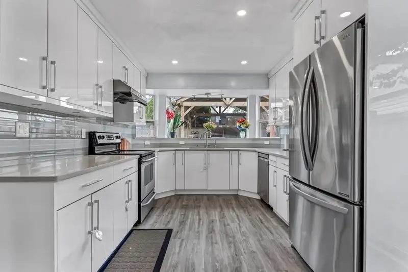 12707 113B AVENUE - photo 1 of 29