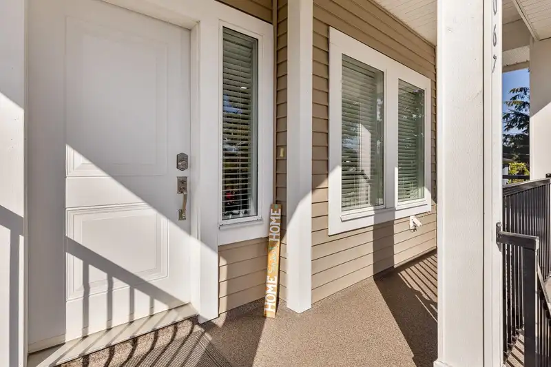 33067 6TH AVENUE - photo 3 of 37
