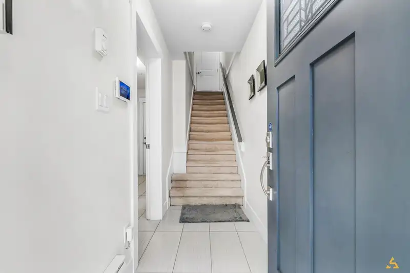 12 19753 55A AVENUE - photo 4 of 24