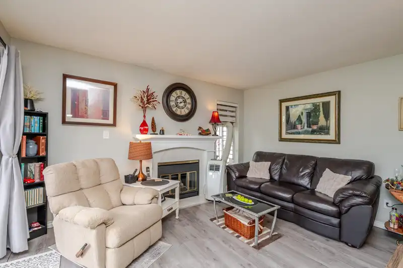 103 11578 225 STREET - photo 2 of 35