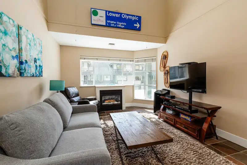 339 4573 CHATEAU BOULEVARD - photo 3 of 17