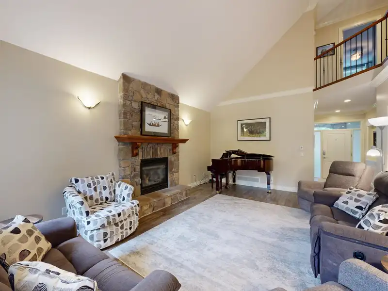 7178 197B STREET - photo 3 of 39