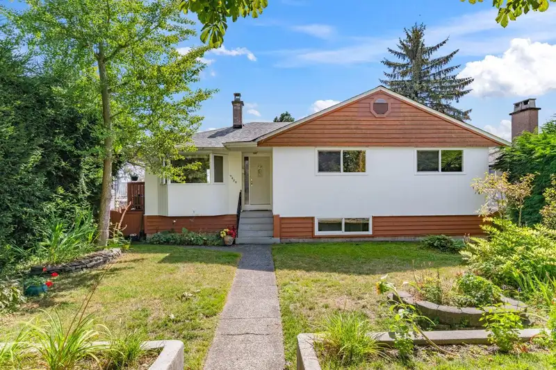 4050 IRMIN STREET - photo 1 of 40