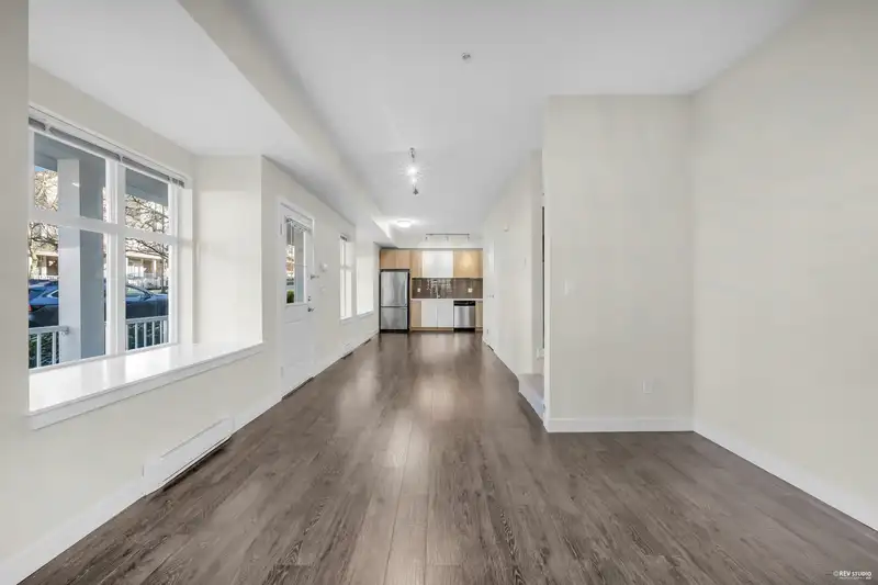 201 618 LANGSIDE AVENUE - photo 3 of 21