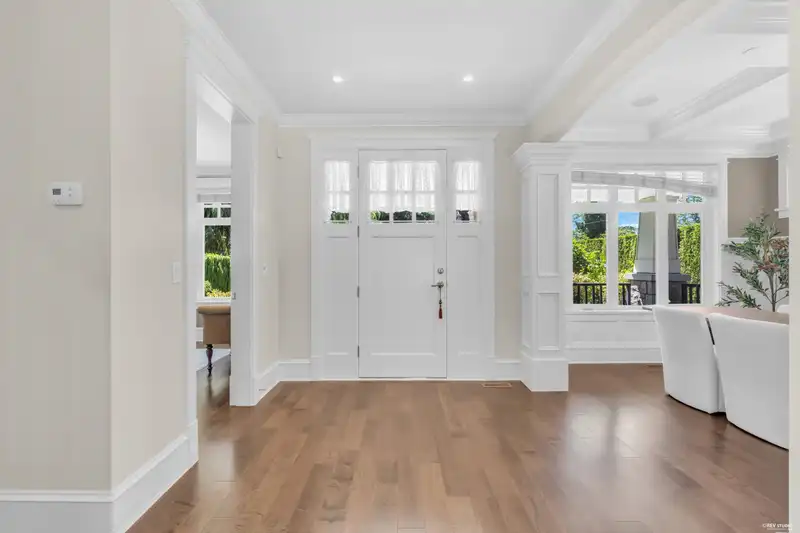 2213 JEFFERSON AVENUE - photo 3 of 40